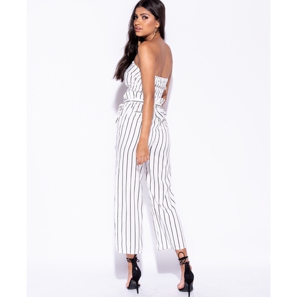 🎉HP🎉 2 Piece Crop Top + Paper Bag Stripe Set - Picture 10 of 11